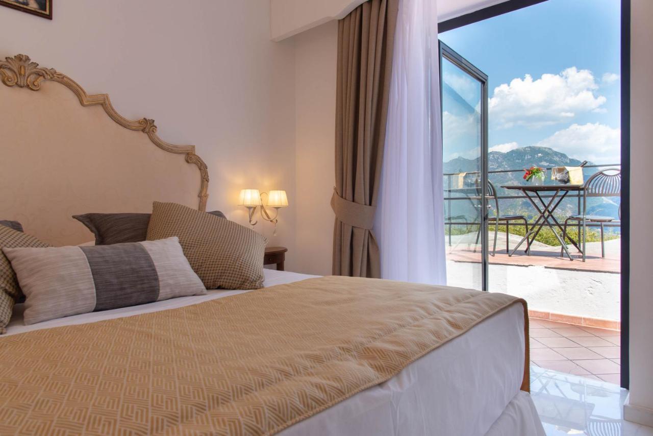 Villa Amore Hotel 4*